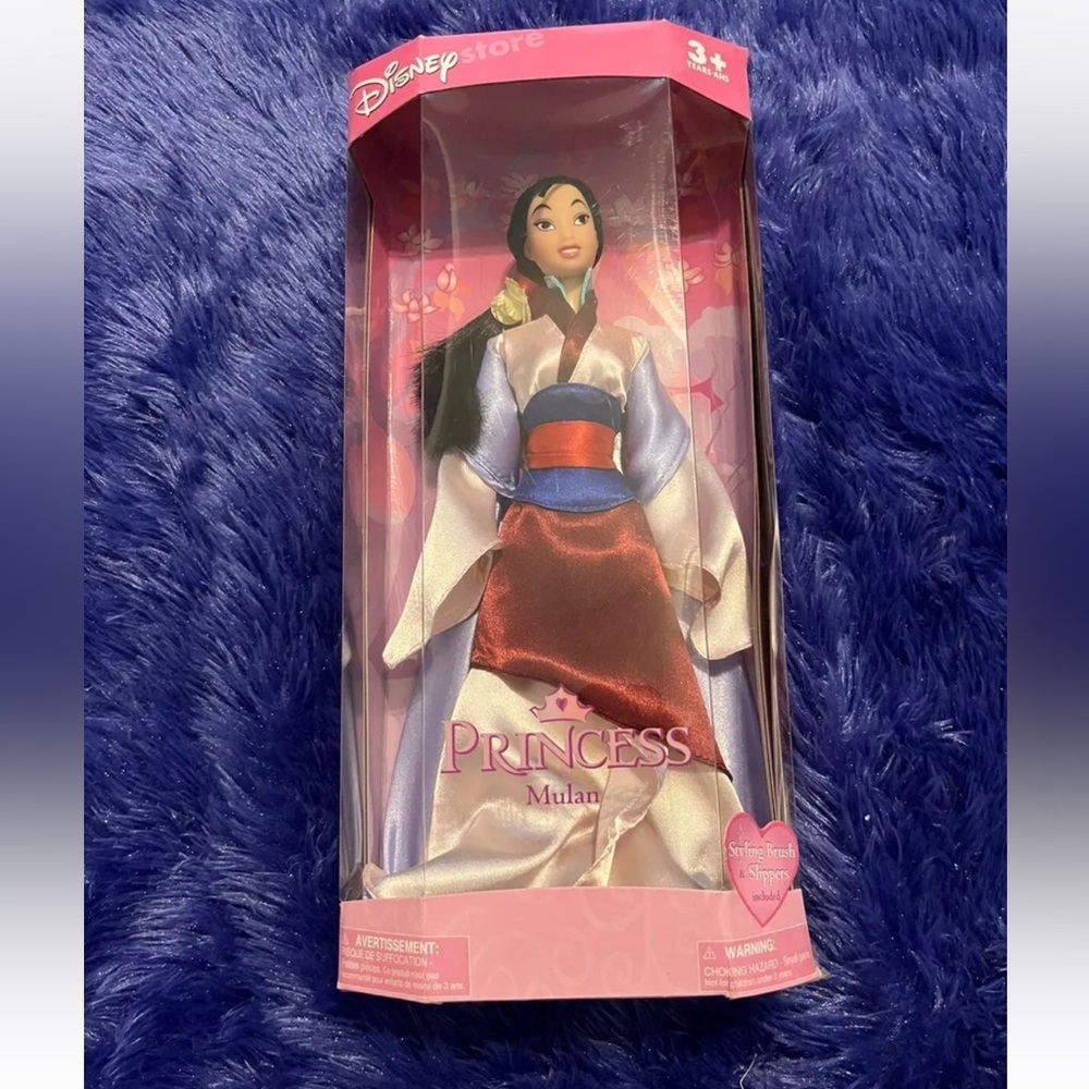 Disney princess mulan doll styling brush and slippers included